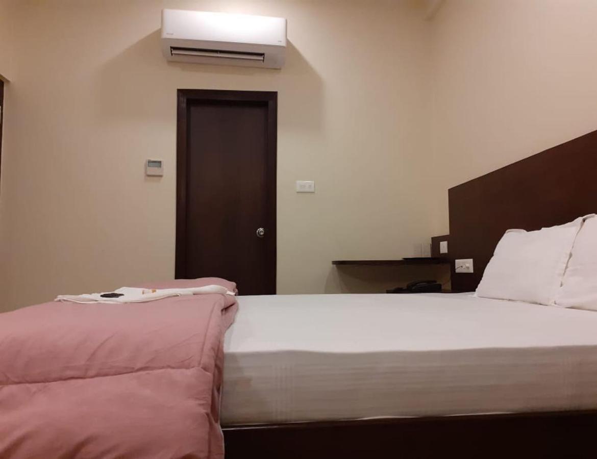 Hotel Artika Inn Варанасі Екстер'єр фото