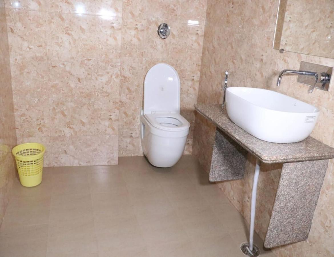 Hotel Artika Inn Варанасі Екстер'єр фото