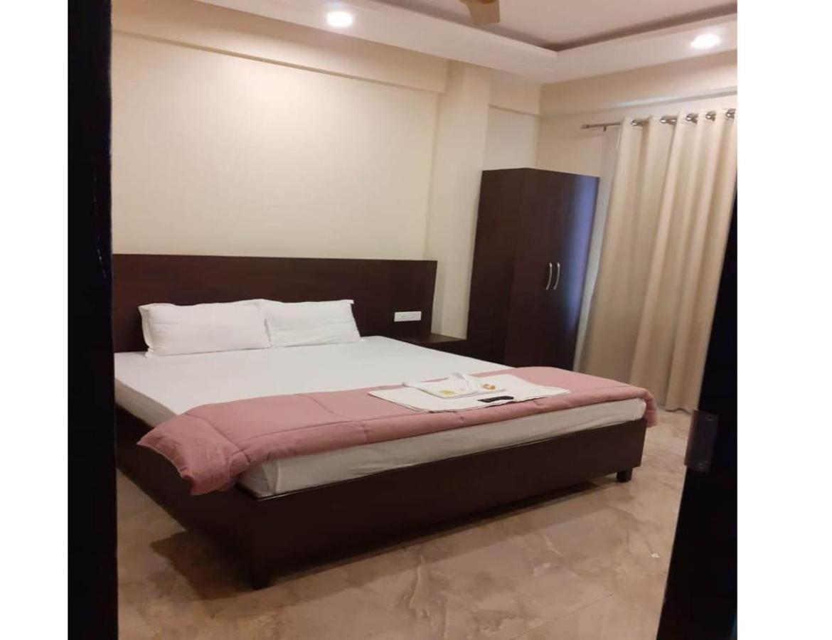 Hotel Artika Inn Варанасі Екстер'єр фото