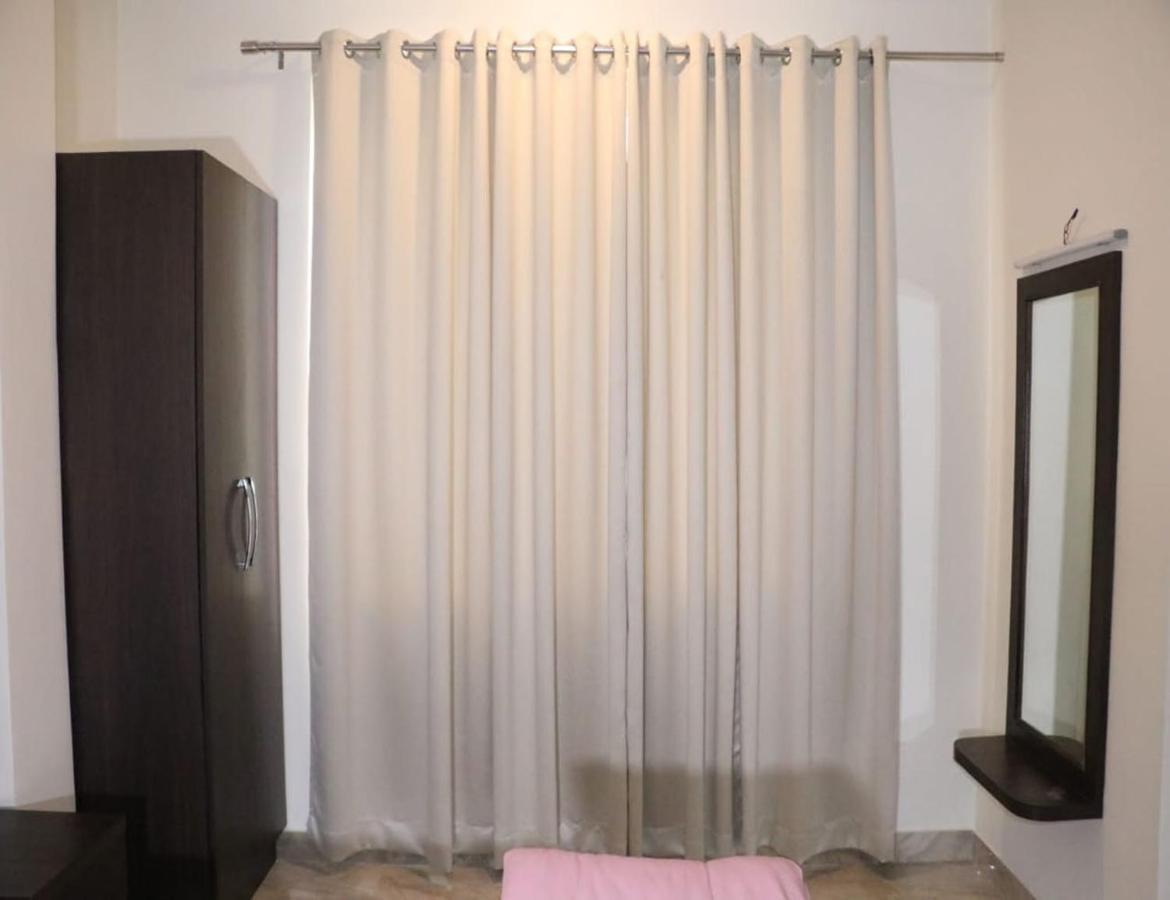 Hotel Artika Inn Варанасі Екстер'єр фото