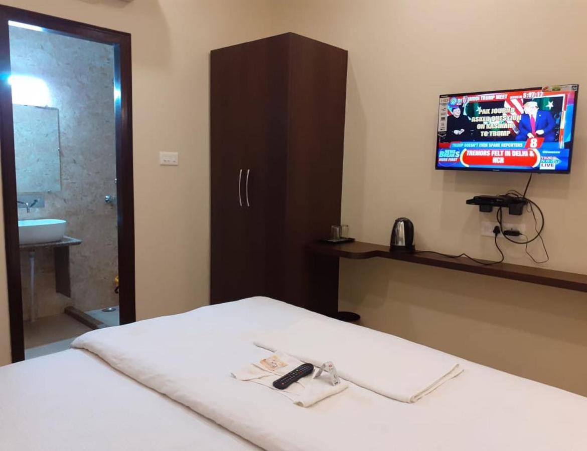 Hotel Artika Inn Варанасі Екстер'єр фото